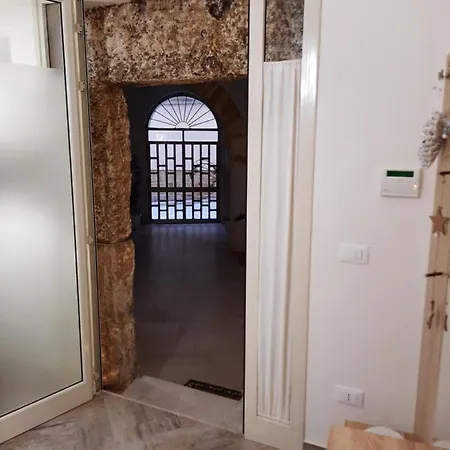 Apartment Ilassia House *